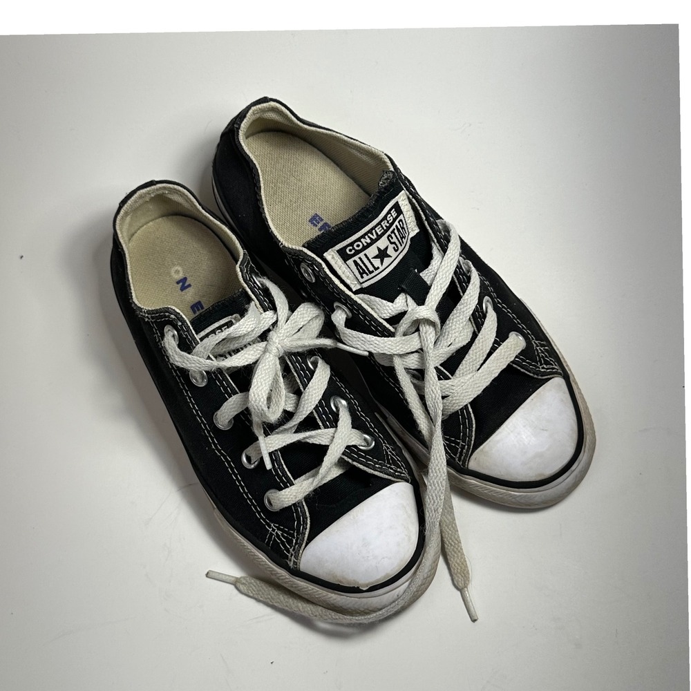 Converse Chuck Taylor All Star Low Top Black White Youth Size 2 Sneakers 3J235